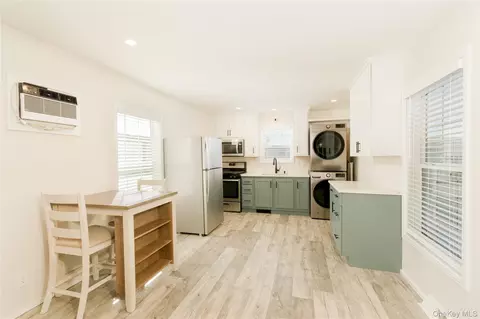 150 Apt 4 Main St, Islip, NY 11751 photo 7