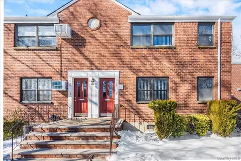 15-28 160th St #6-29, Whitestone, NY 11357