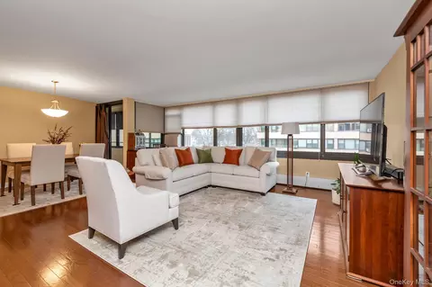 162 20 9 Ave #6C, New York, NY 11357