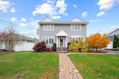 2741 Anthony Ave, Bellmore, NY 11710