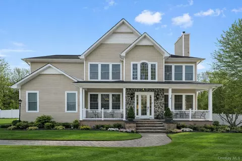 42 Brayton Ct N, South Setauket, NY 11720