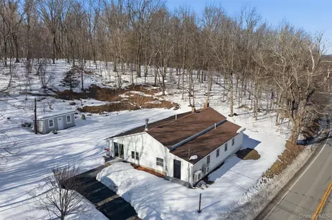 78 Warwick Tpke, Warwick, NY 10990