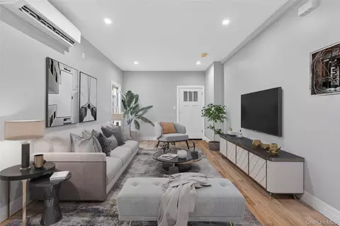 12141 133rd St, New York, NY 11420