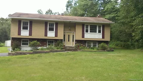 222 Highview Rd, Dover Plains, NY 12522