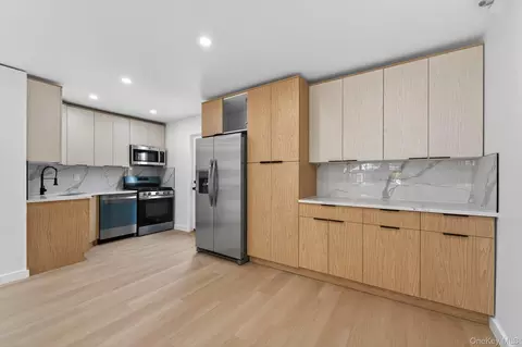114-25 200th St, New York, NY 11412