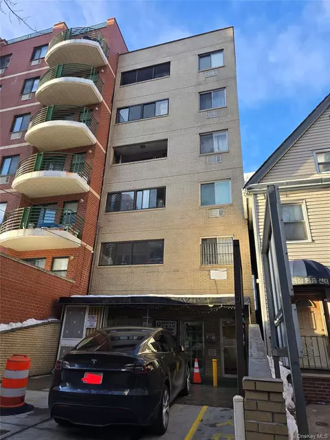 142-29 37th Ave #5A, New York, NY 11354