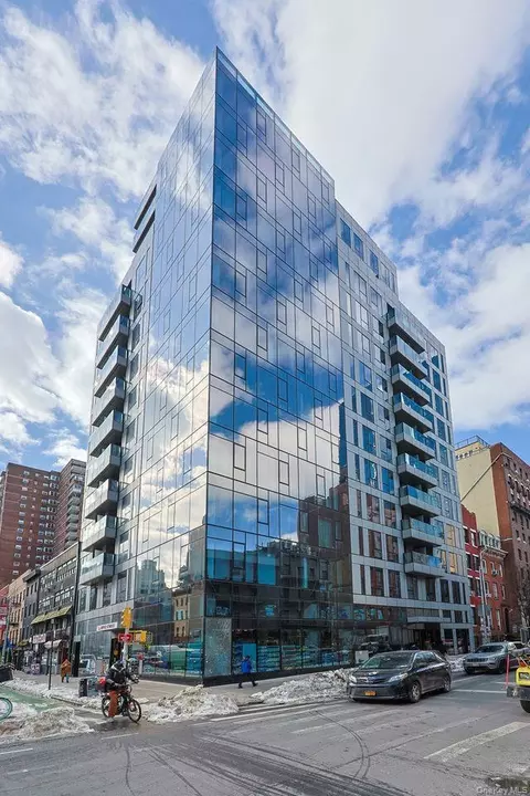 300 W 30th St #4D, New York, NY 10001