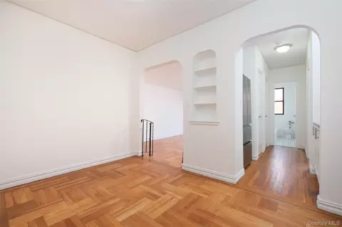 2685 Creston Ave #3-E, New York, NY 10468