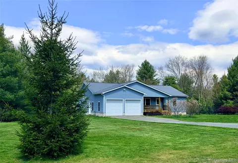 26 Valley Rd, Forestburgh, NY 12777