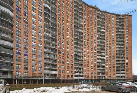 90-50 Union Tpke #15H, New York, NY 11385