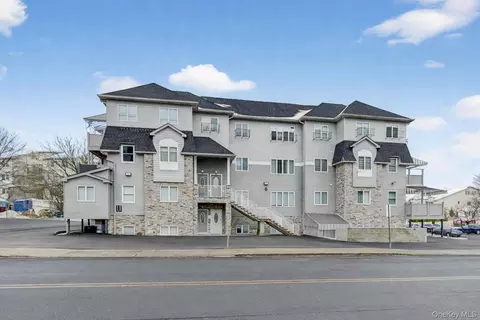 6 Garfield Rd #311, Monroe, NY 10950