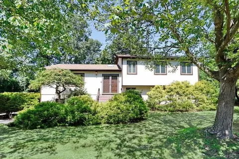 1 Martino Way, Pomona, NY 10970