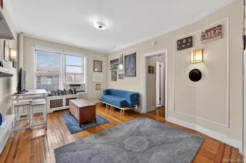 225 Bennett Ave #4C, New York, NY 10040