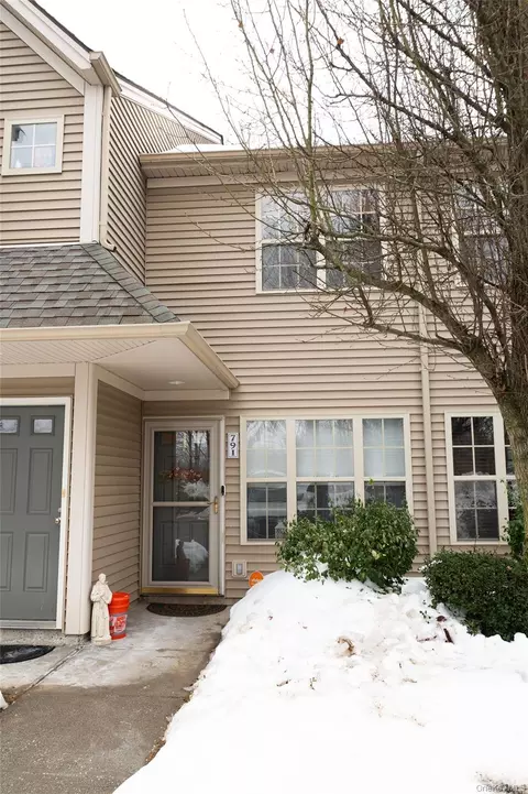 791 Gregory Ct, Lloyd, NY 12528