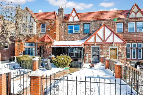 10925 Francis Lewis Blvd, New York, NY 11429