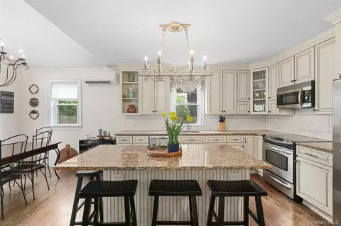 Kitchen - 8 Goldwin St, Rye, NY 10580 photo 2 of 4
