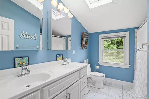 Bath - 8 Goldwin St, Rye, NY 10580 photo 3 of 3