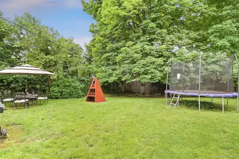 Exterior - 8 Goldwin St, Rye, NY 10580 photo 3 of 8