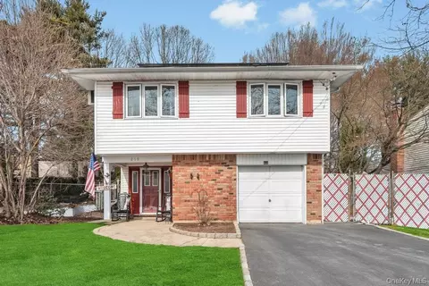 219 Bellerose Ave, East Northport, NY 11731