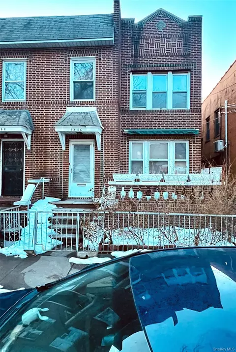 4306 56th St #2 FAMILY, New York, NY 11377