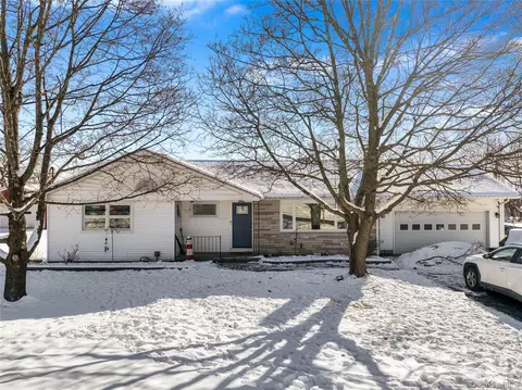 310 Highland Ave, Maybrook, NY 12543