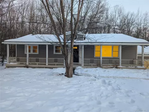 Exterior - 1407 State Route 208, Shawangunk, NY 12589 photo 7 of 10