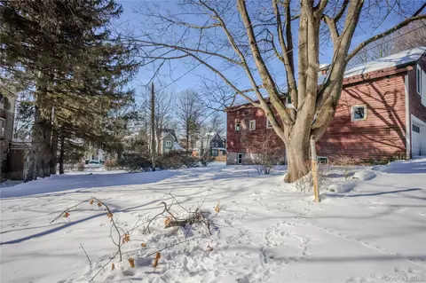 37 Carroll St, Poughkeepsie, NY 12601 photo 20