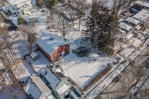 37 Carroll St, Poughkeepsie, NY 12601 photo 12