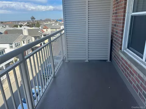 Exterior - 855 E Broadway #3F, Long Beach, NY 11561 photo 3 of 3