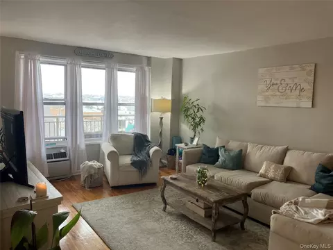 Living - 855 E Broadway #3F, Long Beach, NY 11561 photo 3 of 10