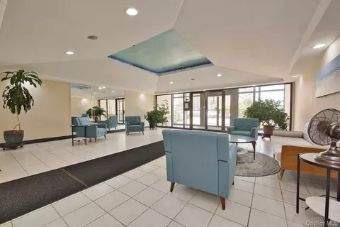 Other - 855 E Broadway #3F, Long Beach, NY 11561 photo 2 of 5