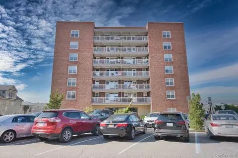 855 E Broadway #3F, Long Beach, NY 11561