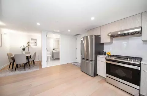 136-80 41st Ave #7B, New York, NY 11355 photo 3