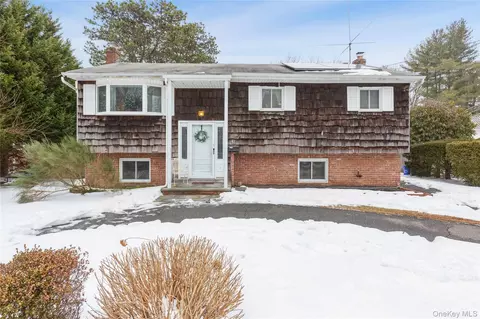 51 Forest Ave, West Babylon, NY 11704