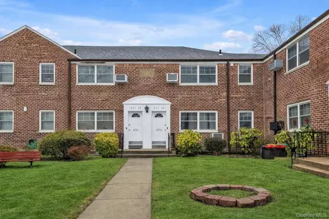 251-16 58th Ave UNIT 25-1, Little Neck, NY 11362
