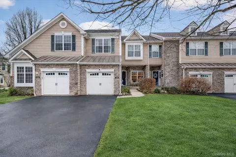 1123 Cold Spring Rd, Fishkill, NY 12524 photo 1