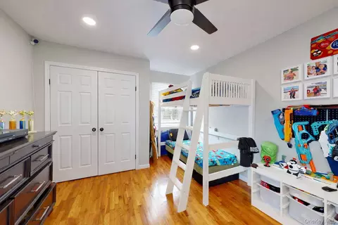Bedroom - 44 Roe Ave, Cornwall On Hudson, NY 12520 photo 5 of 8