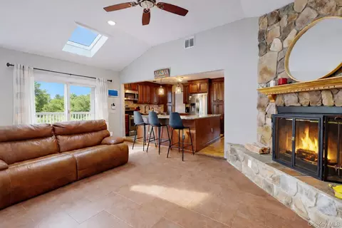 Other - 44 Roe Ave, Cornwall On Hudson, NY 12520 photo 3 of 4