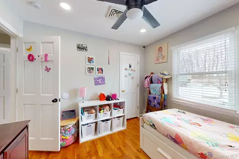 Bedroom - 44 Roe Ave, Cornwall On Hudson, NY 12520 photo 3 of 8