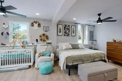 Bedroom - 44 Roe Ave, Cornwall On Hudson, NY 12520 photo 7 of 8