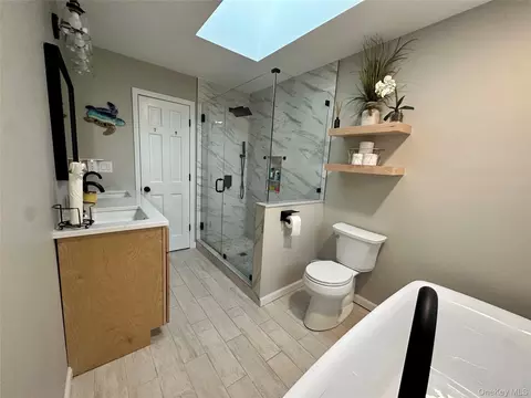 Bath - 44 Roe Ave, Cornwall On Hudson, NY 12520 photo 1 of 5