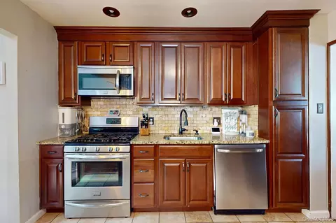 Kitchen - 44 Roe Ave, Cornwall On Hudson, NY 12520 photo 1 of 3