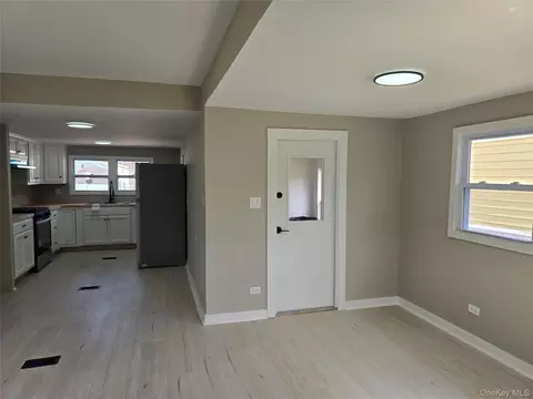 16 Jennifer Ct, Poughkeepsie, NY 12601