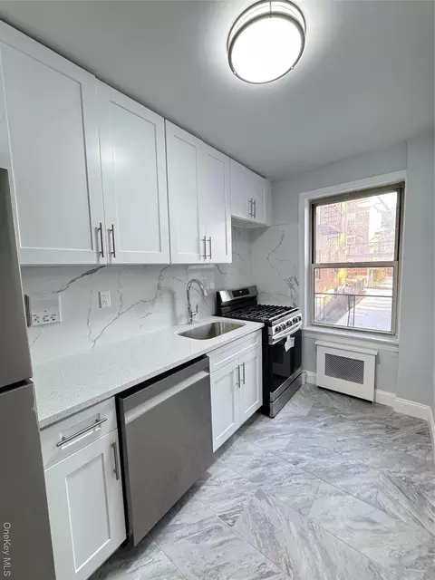 138-35 Jewel Ave #1B, Kew Gardens Hills, NY 11367