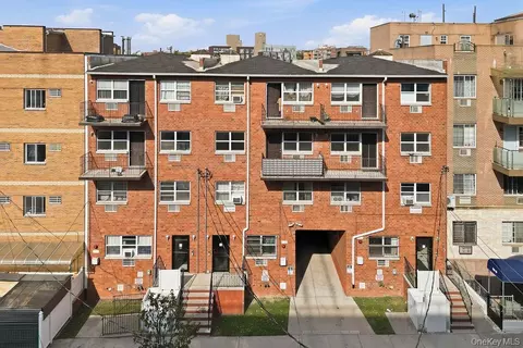 13907 34th Ave, Flushing, NY 11354