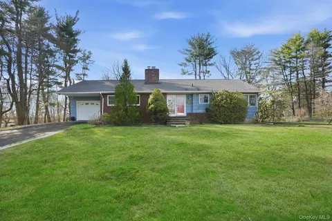 20 Highview Rd, New Castle, NY 10562