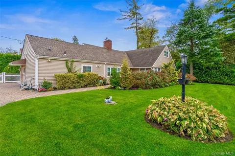 262 Channon Rd, Hewlett, NY 11557