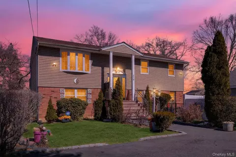 379 Washington Ave, Roosevelt, NY 11575