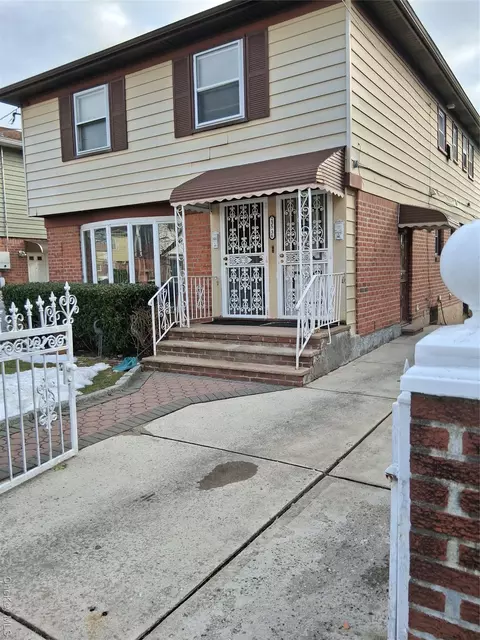 235-36 148th Ave, New York, NY 11422