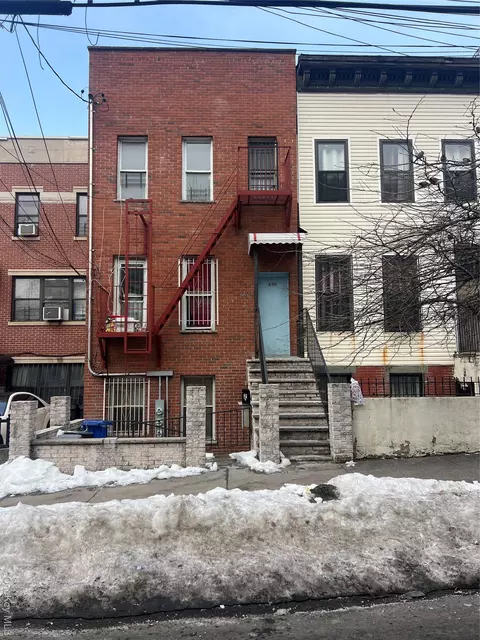635 Eagle Ave, New York, NY 10455